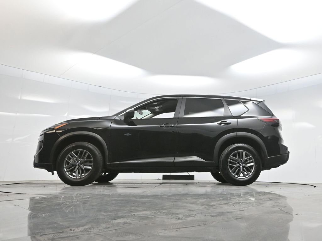 Used 2024 Nissan Rogue S image 60