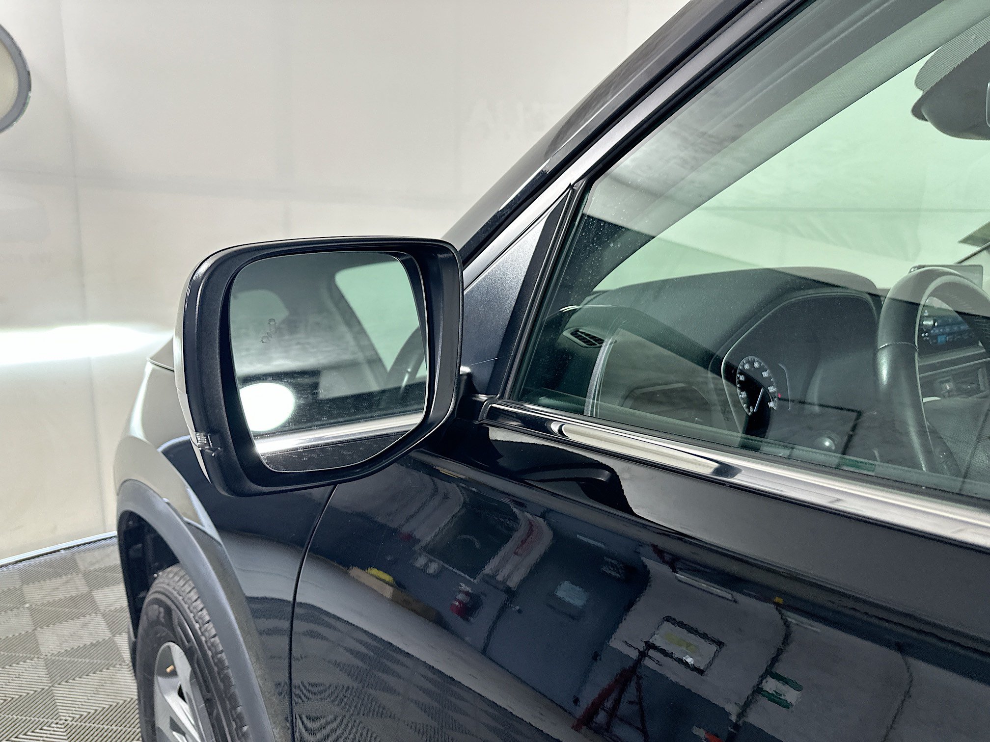 Used 2025 Honda Pilot EX-L image 10
