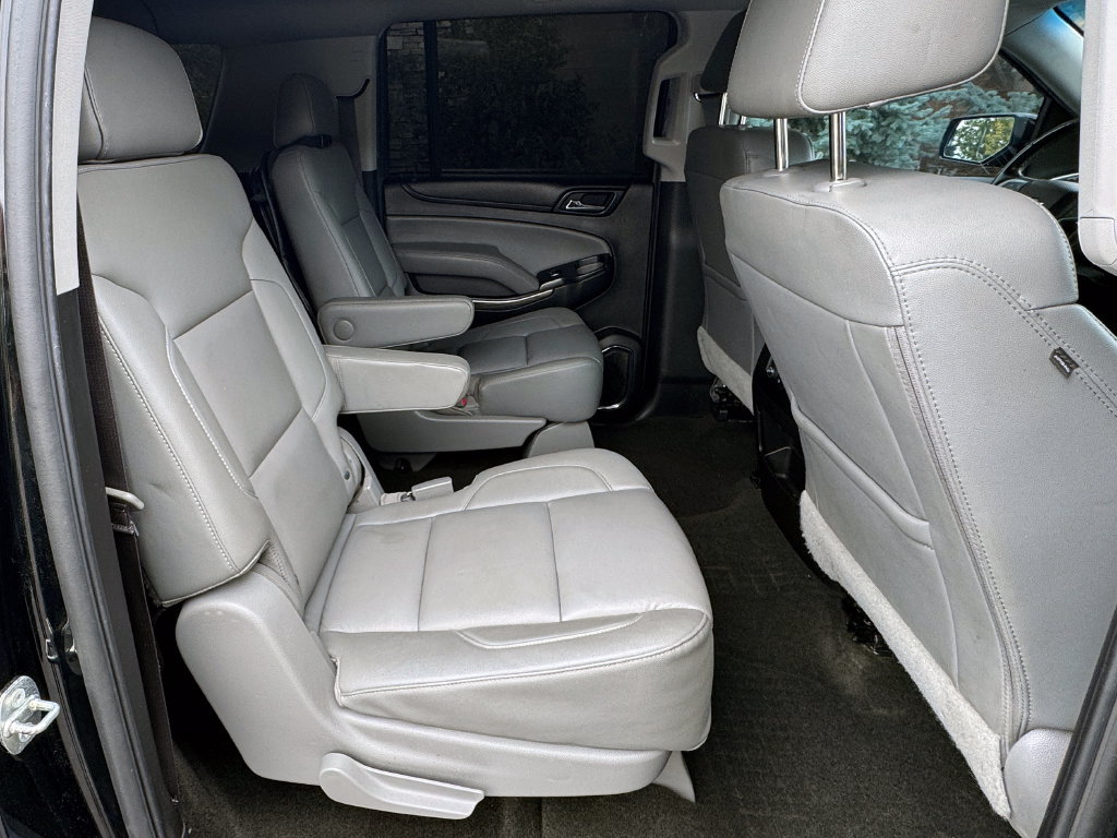 Used 2017 Chevrolet Suburban LT w/ Luxury Package AWD/4WD image 35