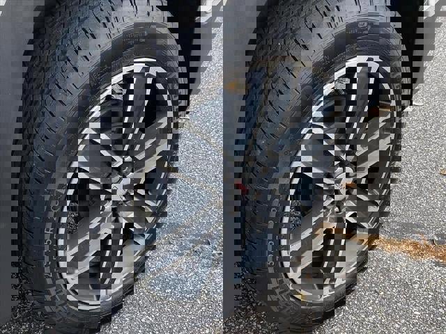 Certified 2022 GMC Acadia SLT w/ Technology Package image 28