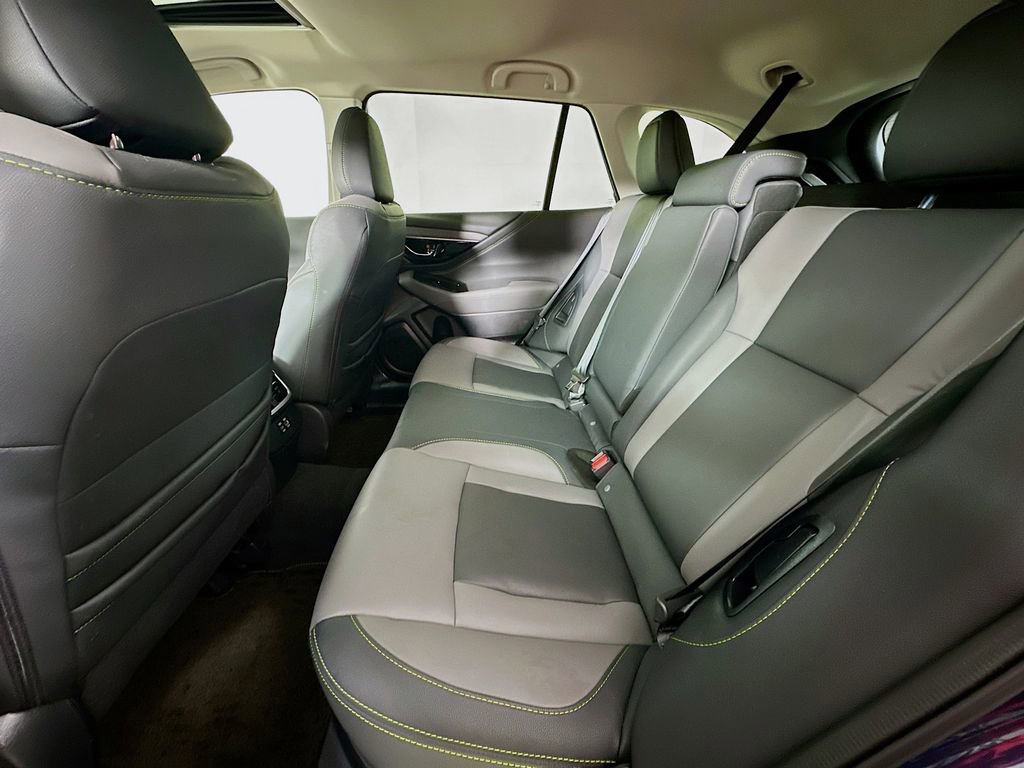 Used 2025 Subaru Outback Onyx Edition image 4