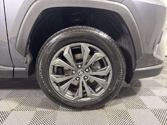 Used 2022 Toyota RAV4 Limited AWD/4WD image 11