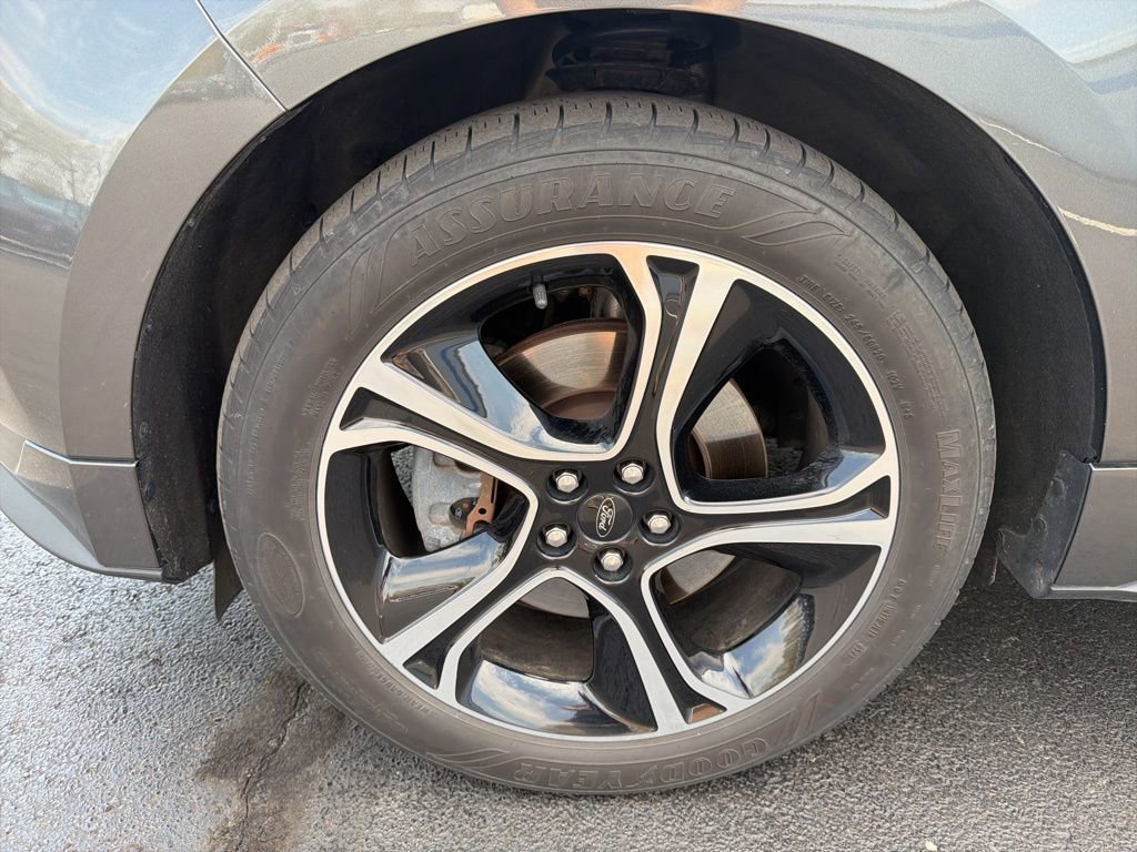 Used 2019 Ford Edge ST w/ Convenience Package AWD/4WD image 10
