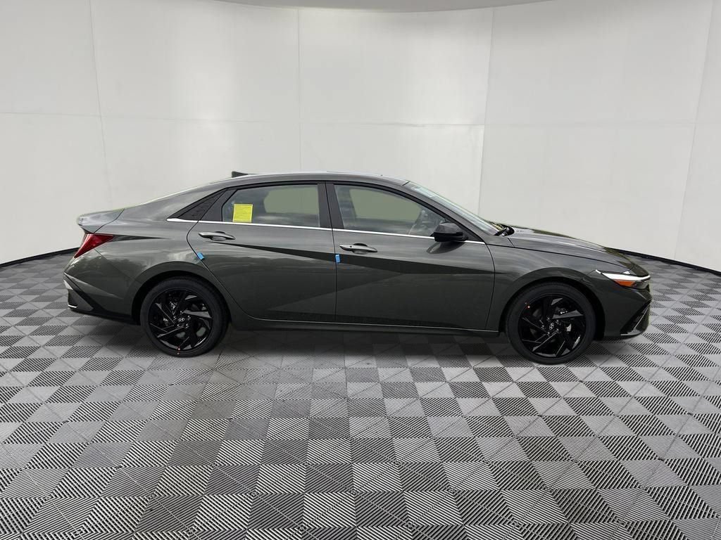 Certified 2026 Hyundai Elantra SEL Sport Premium FWD image 7