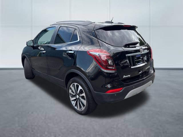 Used 2021 Buick Encore Preferred w/ Safety Package II AWD/4WD image 2