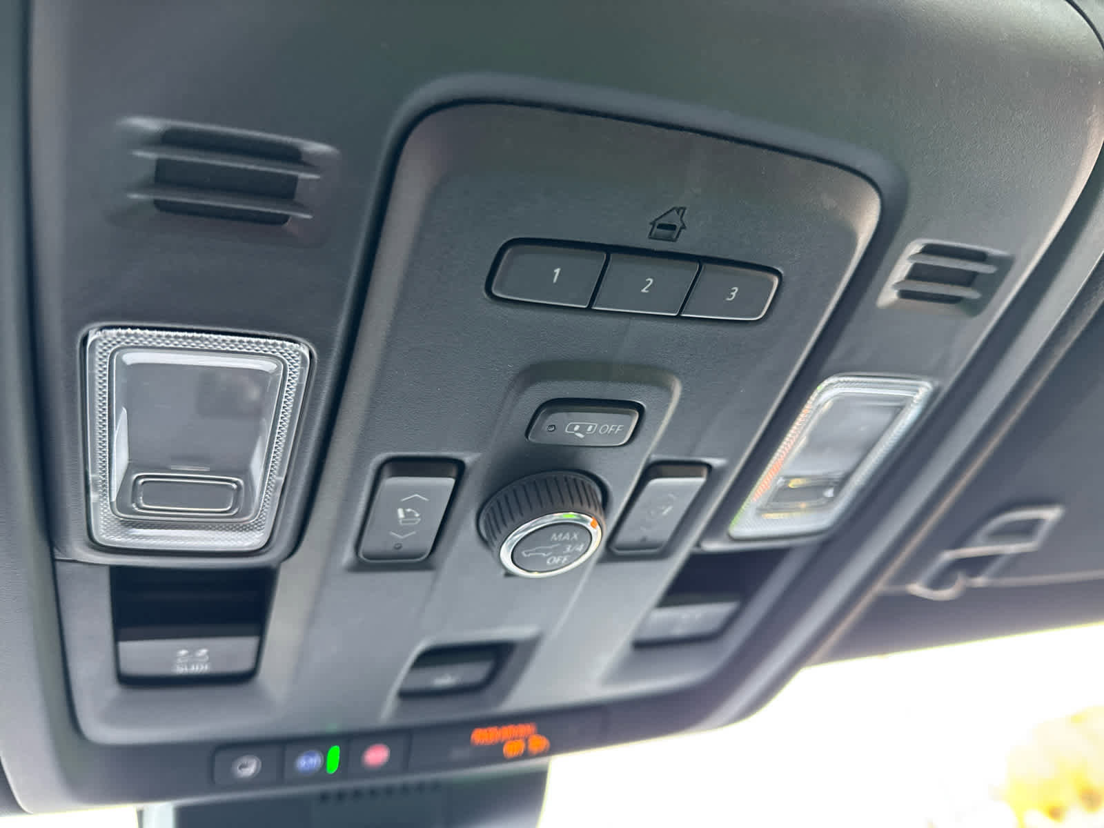 Used 2024 Chevrolet Tahoe Z71 w/ Z71 Off-Road Package image 33