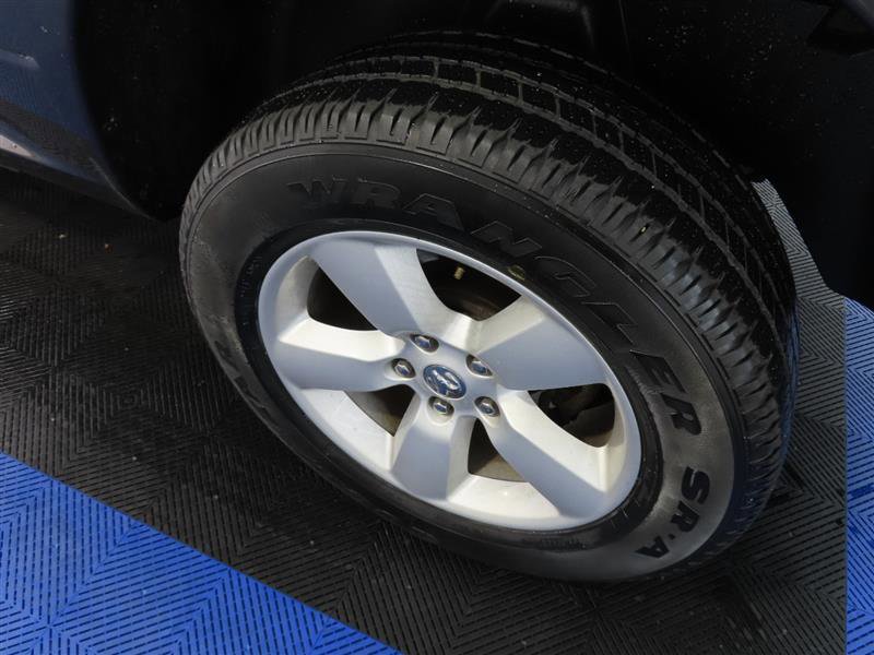 Used 2024 RAM 1500 Classic SLT AWD/4WD image 7
