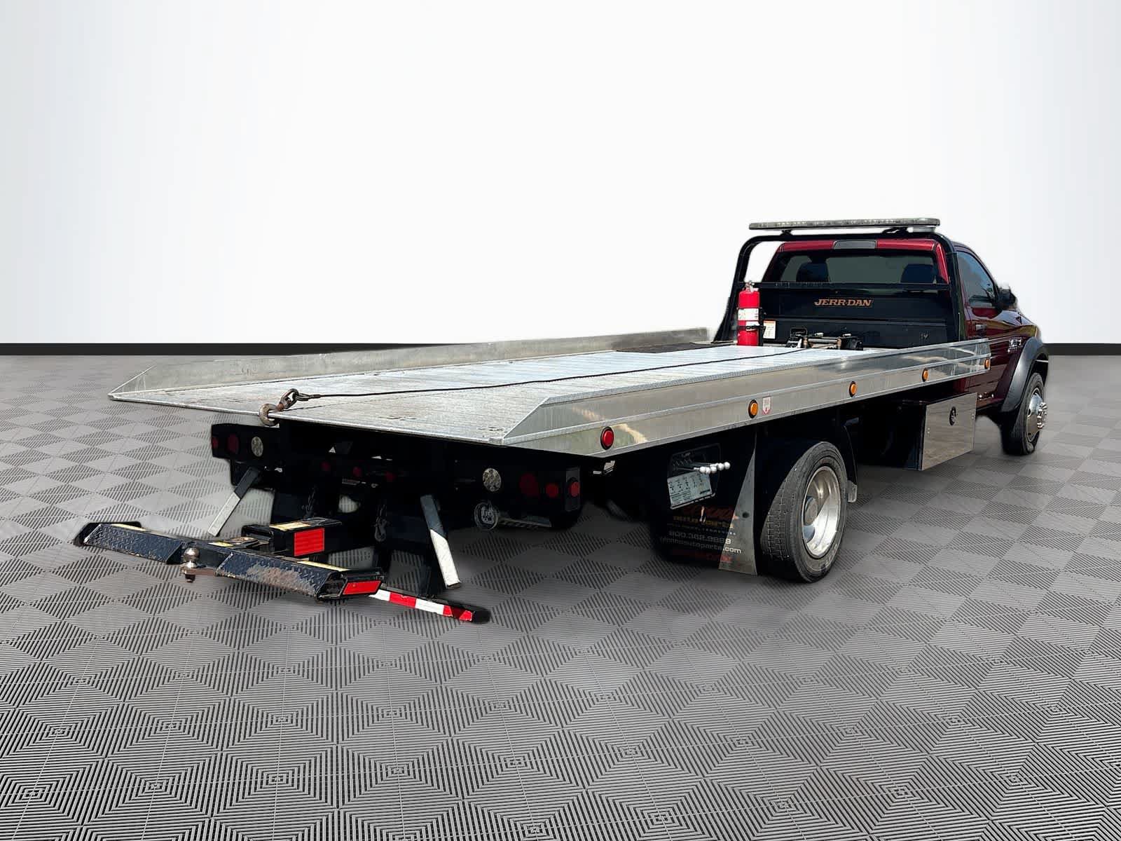 Used 2015 RAM 5500 SLT w/ Quick Order Package 29G SLT RWD image 5