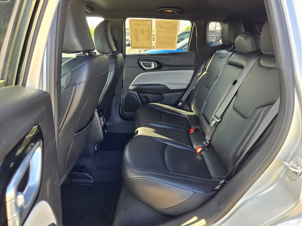 Used 2025 Jeep Compass Limited AWD/4WD image 26