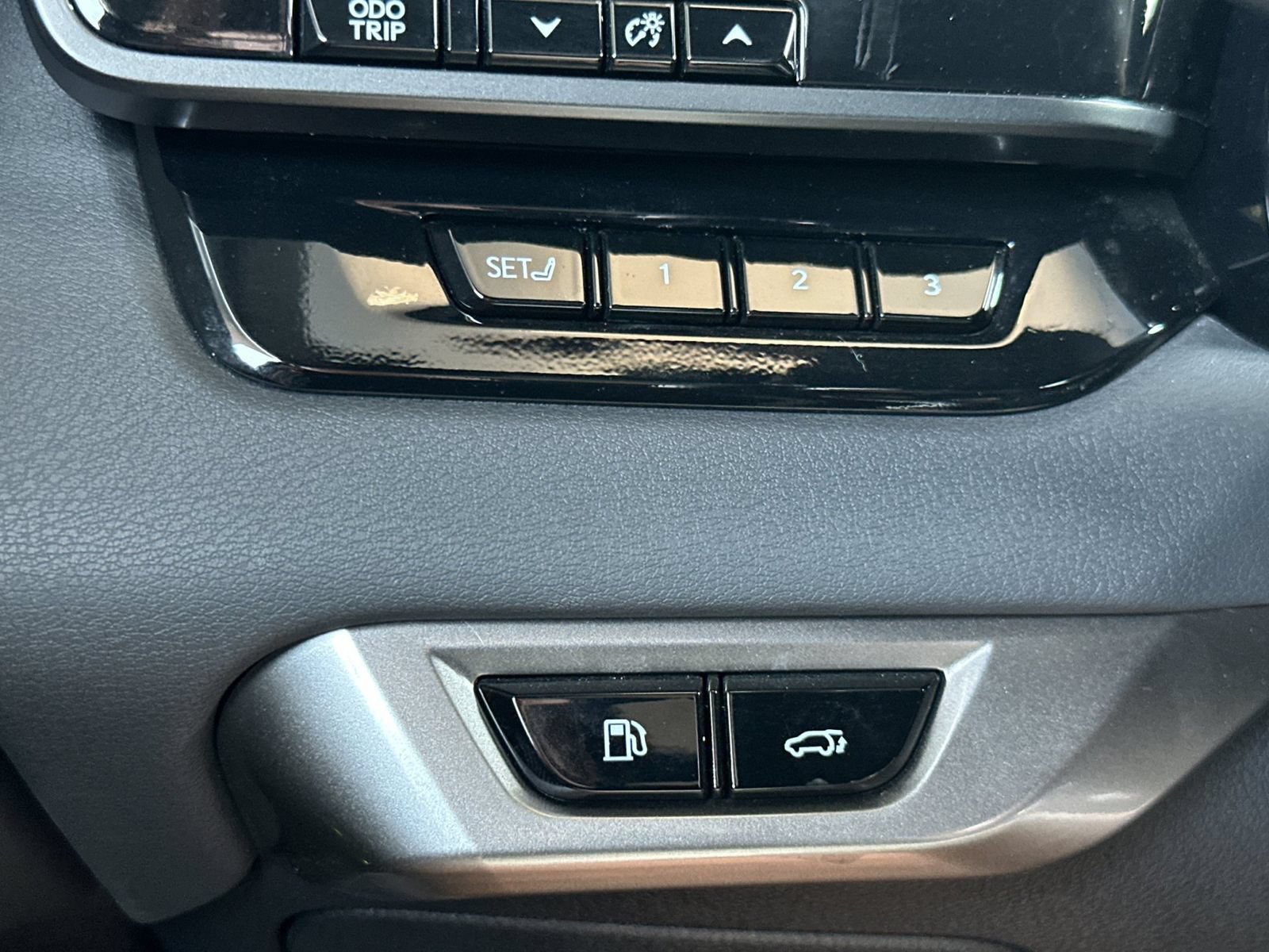 Used 2023 Lexus RX 350 Premium Plus w/ Cold Area Package FWD image 29