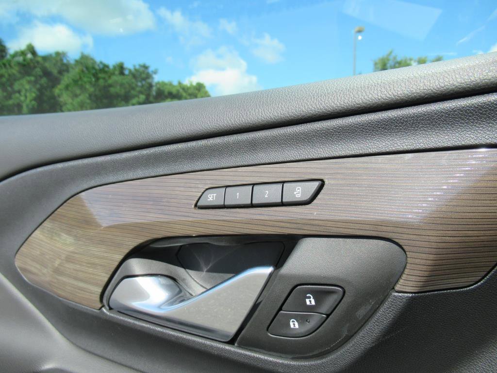 Used 2022 GMC Terrain Denali image 26