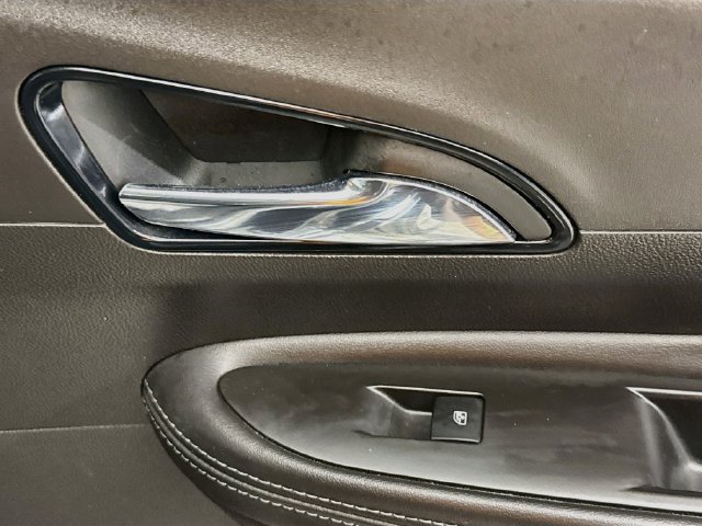 Used 2020 Buick Encore Preferred FWD image 28