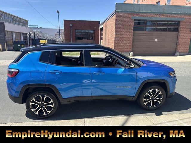 Used 2022 Jeep Compass Limited image 3