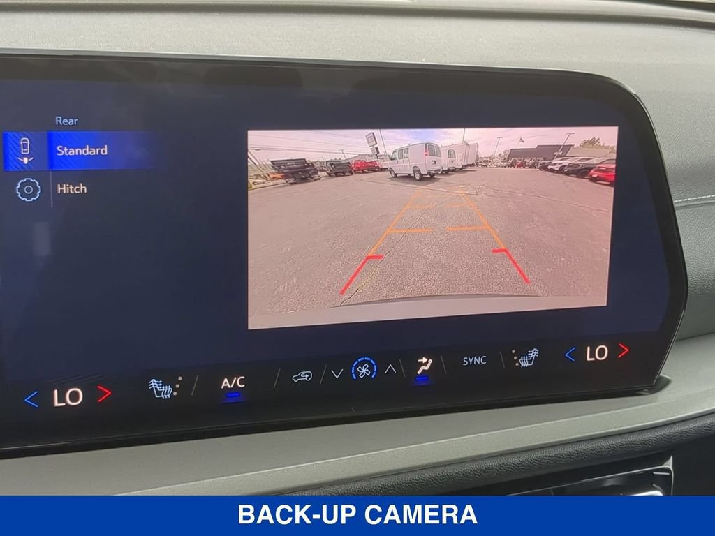 New 2026 Chevrolet Traverse LT FWD image 15