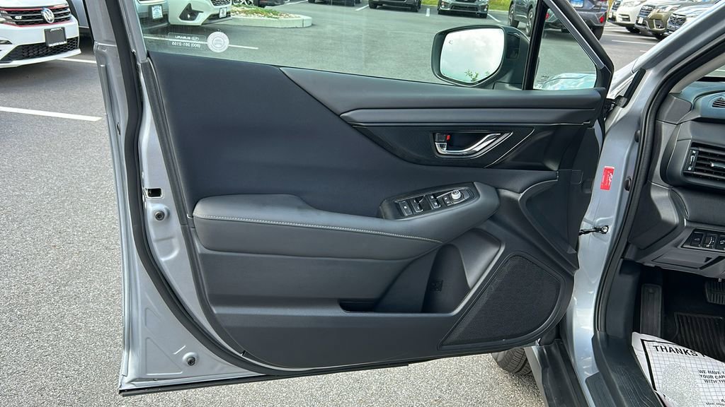 Used 2025 Subaru Outback Premium image 6