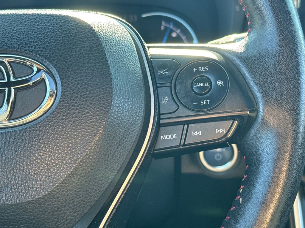 Used 2021 Toyota RAV4 SE image 22