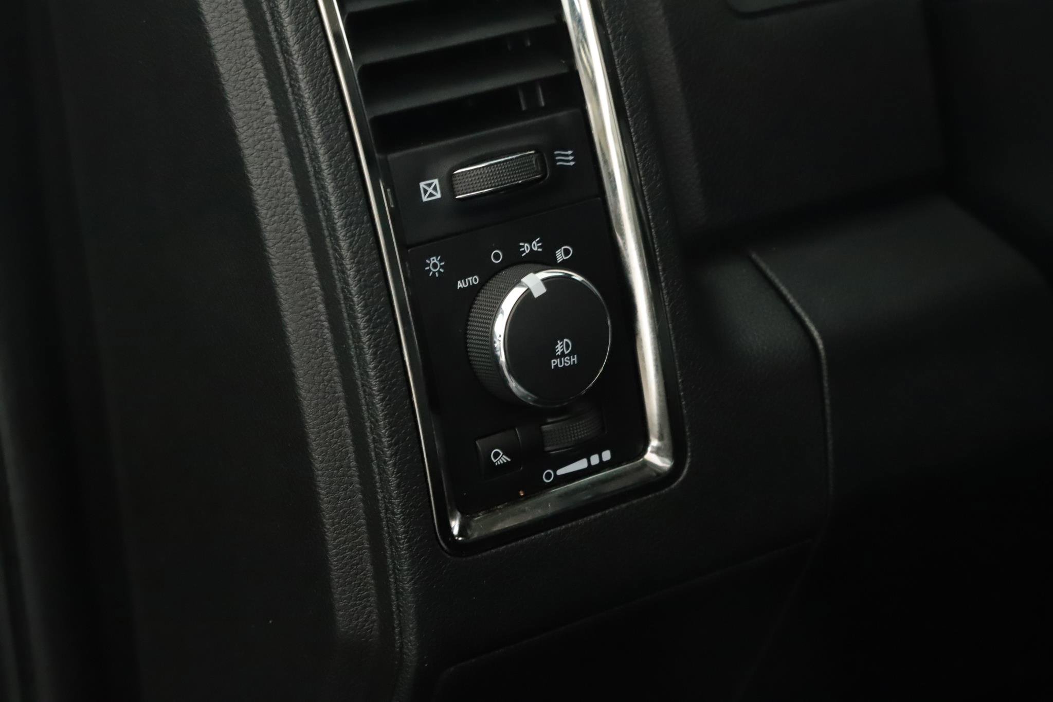 Used 2016 RAM 1500 Sport w/ Convenience Group image 9