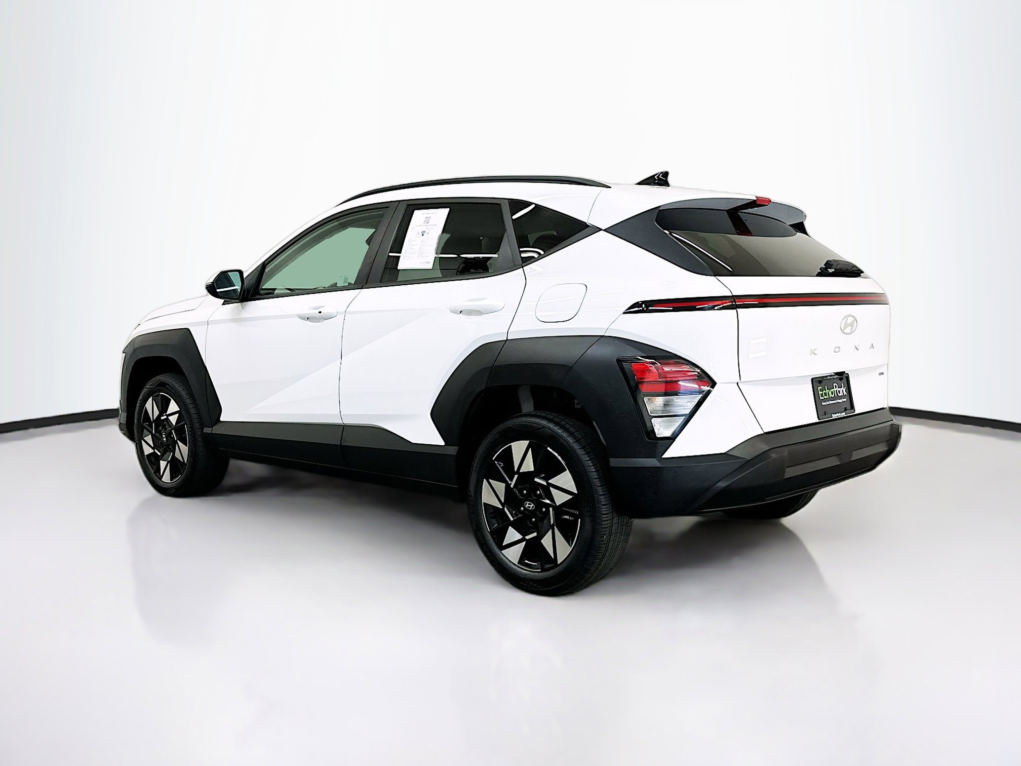 Used 2025 Hyundai Kona SEL image 5