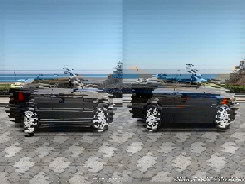 Used 1999 BMW 323i Convertible image 9