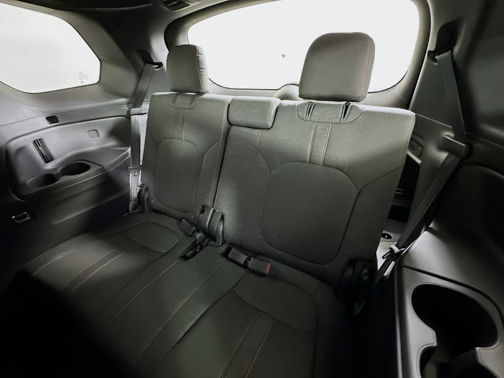 Used 2026 Honda Pilot Sport image 4