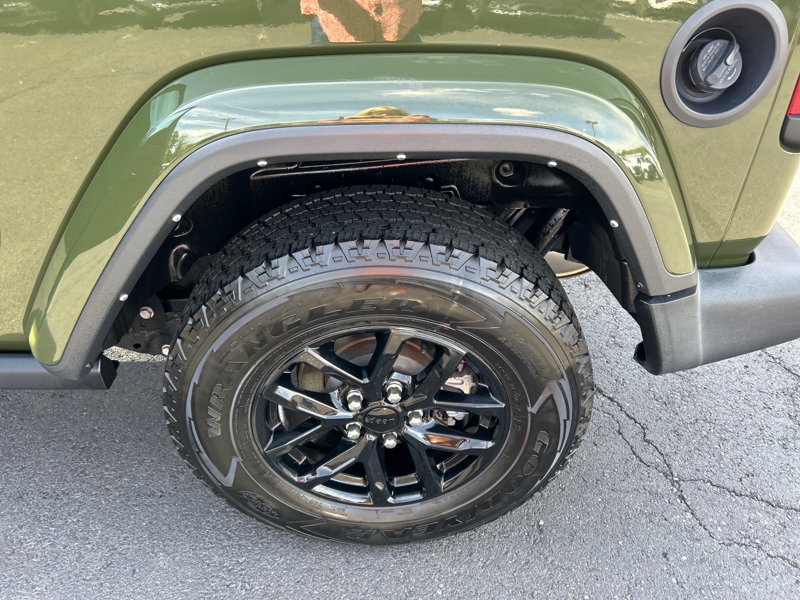 Used 2023 Jeep Wrangler Sport AWD/4WD image 23
