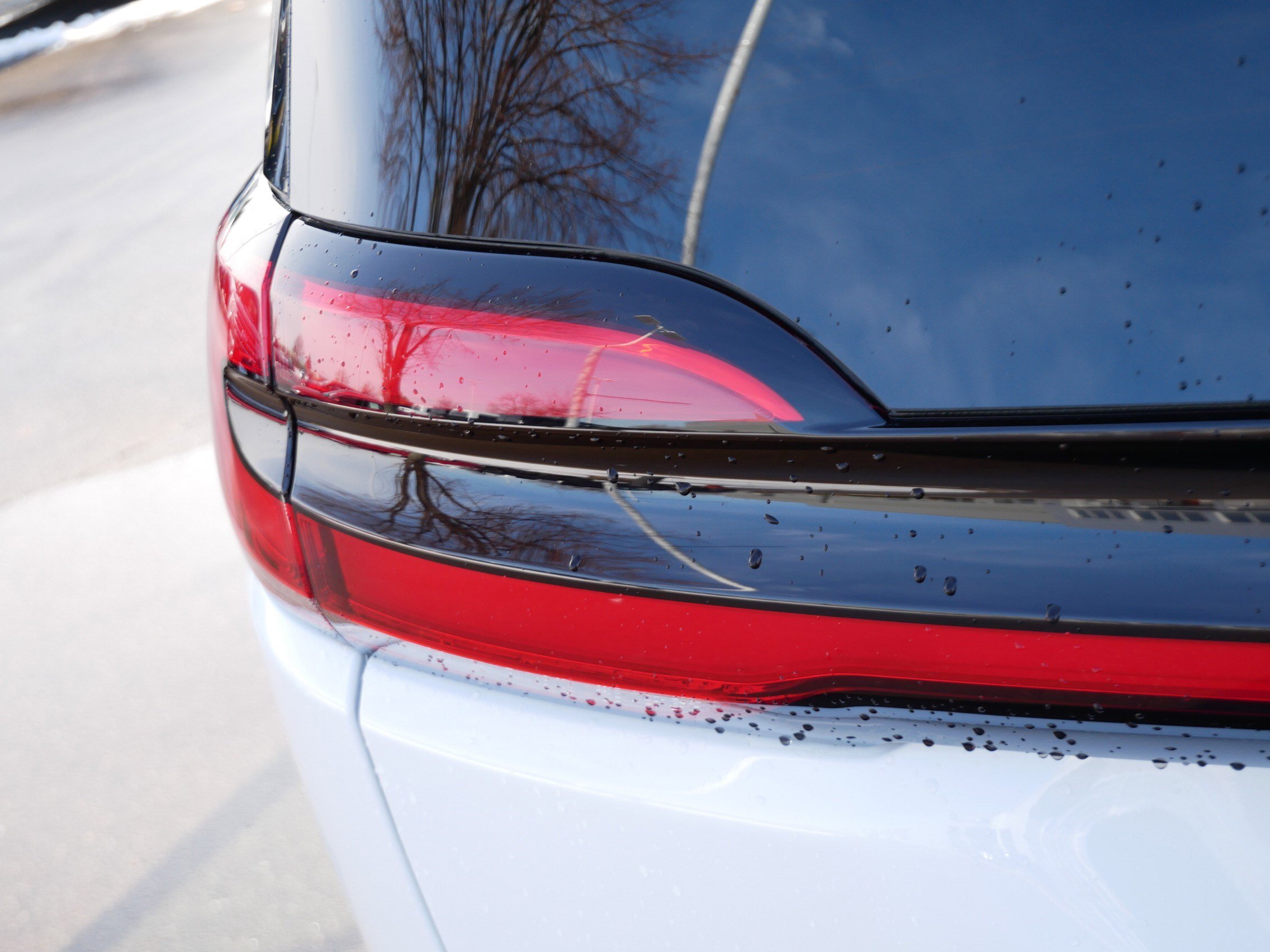 Used 2025 Chrysler Pacifica Select w/ Uconnect Theater Family Group image 17