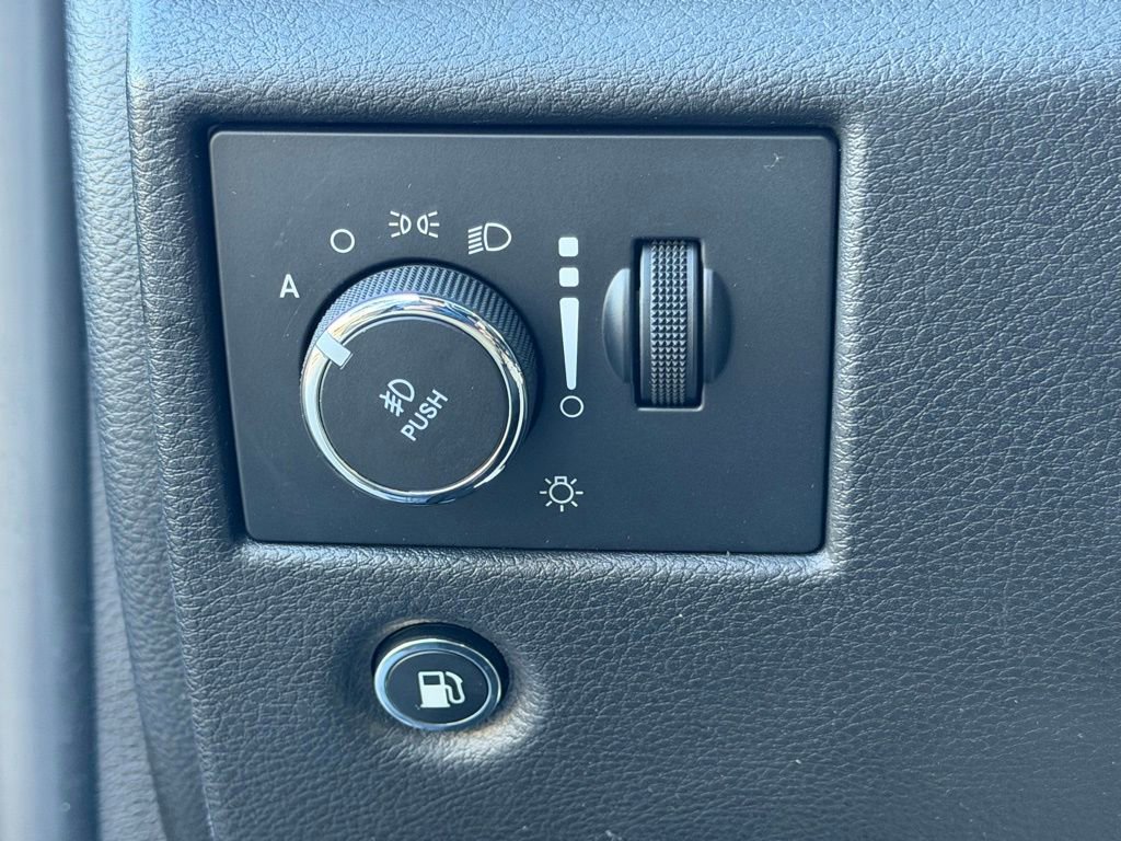 Certified 2021 Jeep Grand Cherokee Laredo image 30