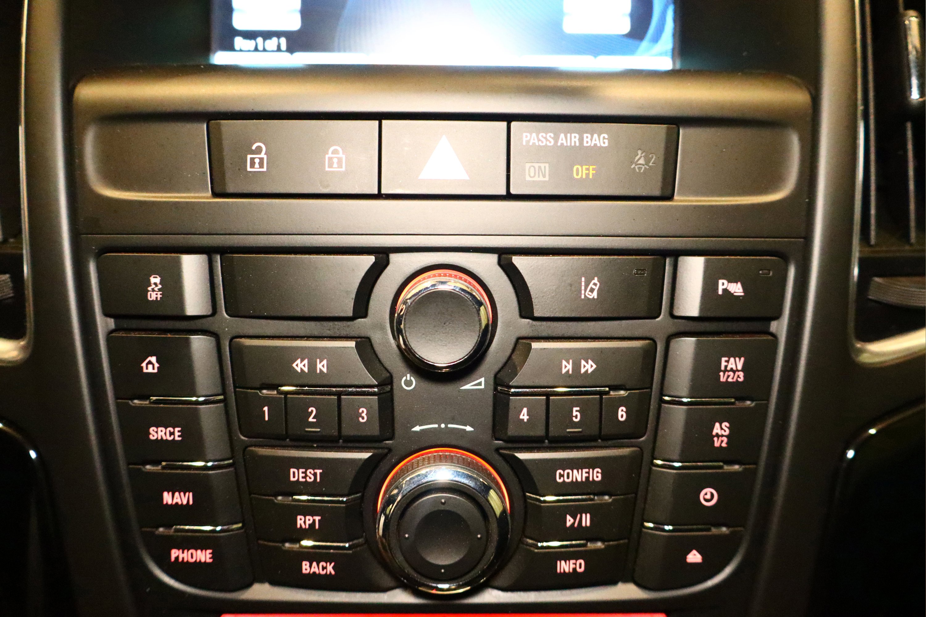 Used 2018 Buick Cascada Sport Touring w/ Dark Effects Package image 20