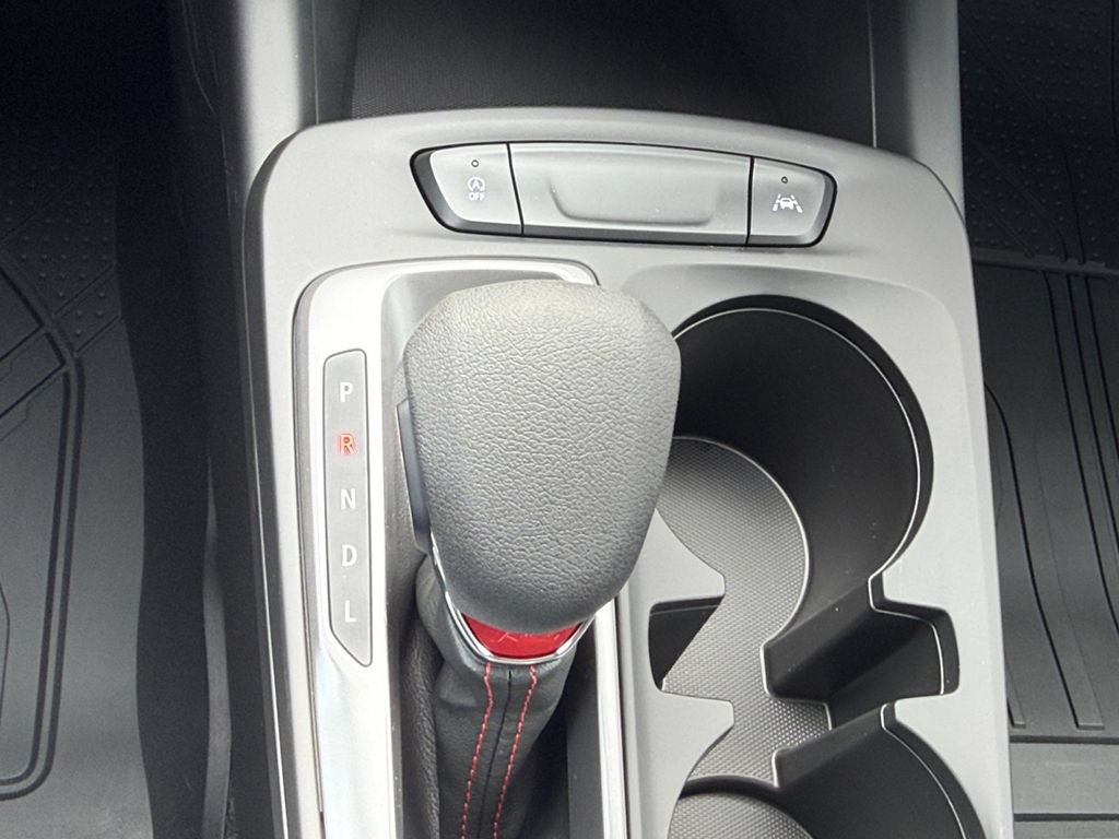 New 2026 Chevrolet Trax RS w/ Sunroof Package FWD image 17