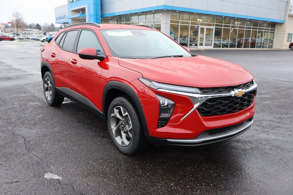 New 2026 Chevrolet Trax LT w/ LT Convenience Package image 2