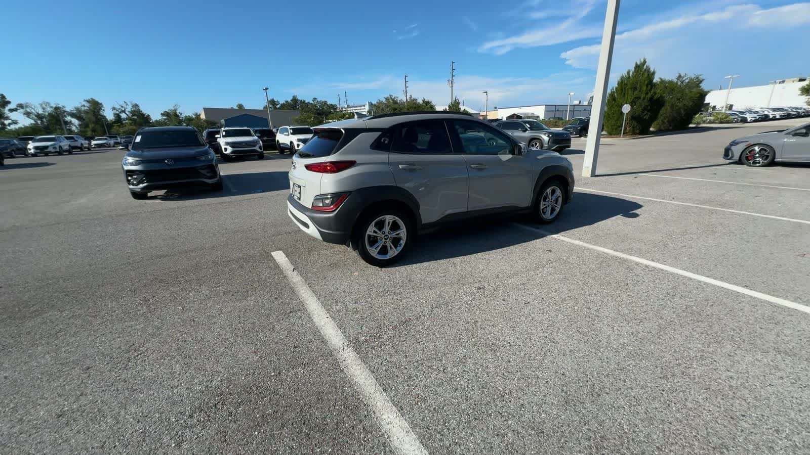 Used 2022 Hyundai Kona SEL FWD image 8