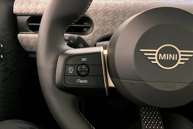 Certified 2025 MINI Cooper S image 18