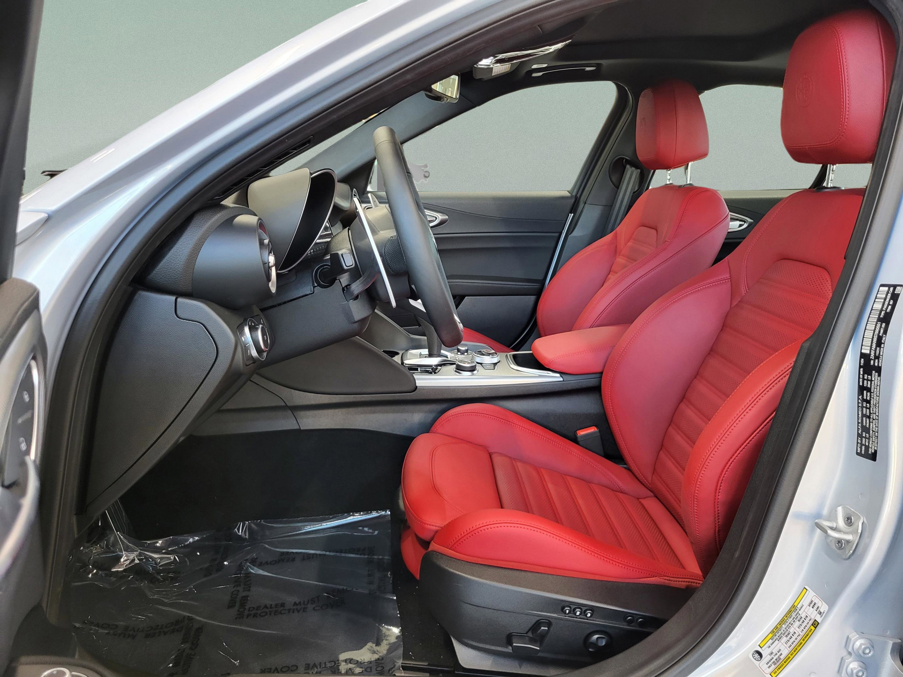 New 2025 Alfa Romeo Giulia w/ Veloce Package Rwd image 31