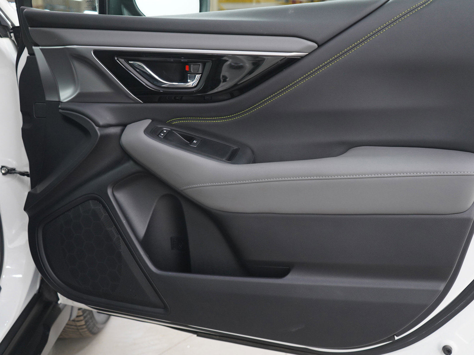 Used 2021 Subaru Outback Onyx Edition XT w/ Popular Package #2 image 9