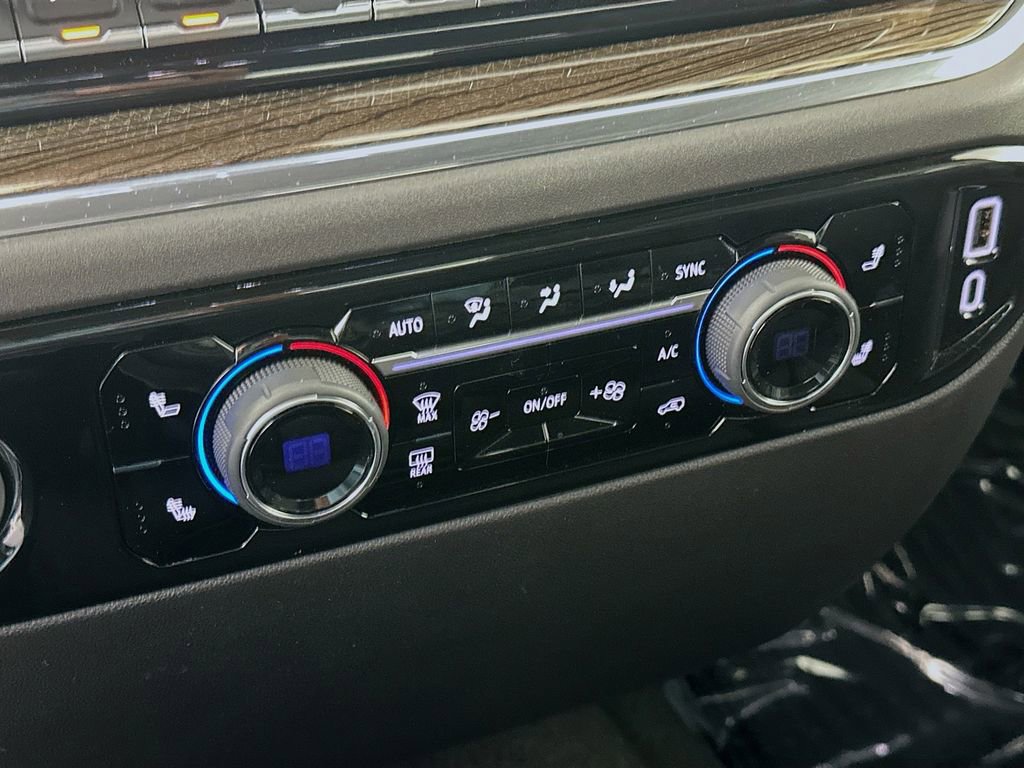 Used 2024 Chevrolet Silverado 1500 LT image 22