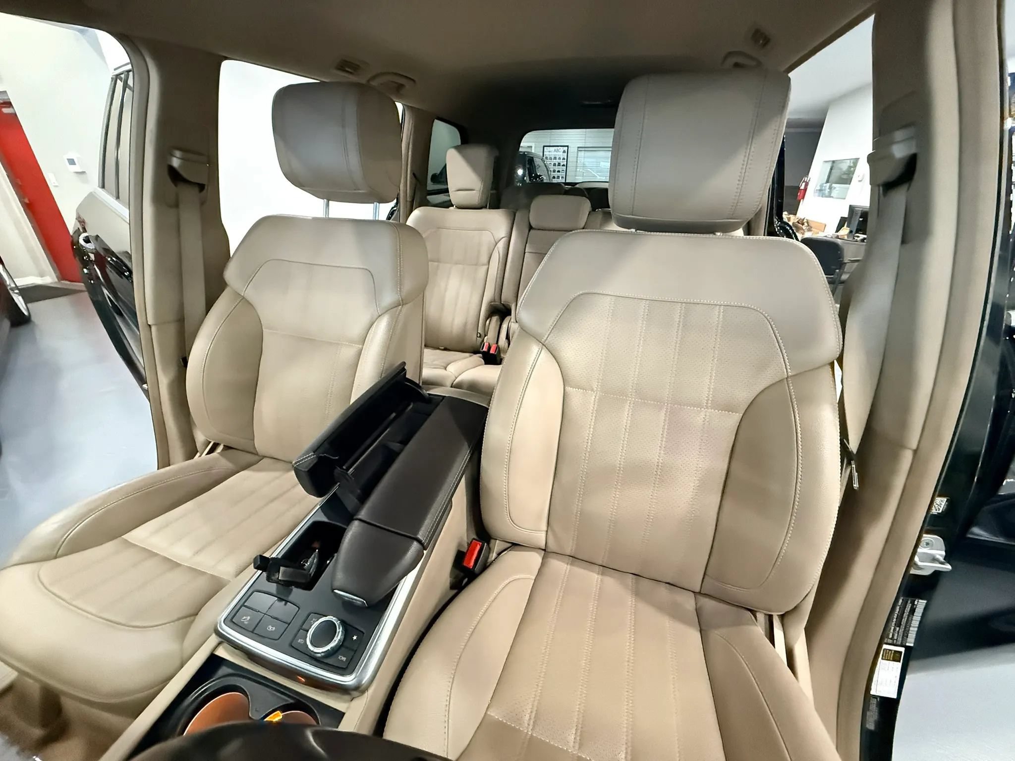 Used 2014 Mercedes-Benz GL 450 4MATIC image 10