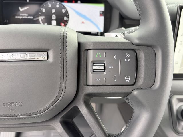 Used 2025 Land Rover Defender 110 V8 AWD/4WD image 9