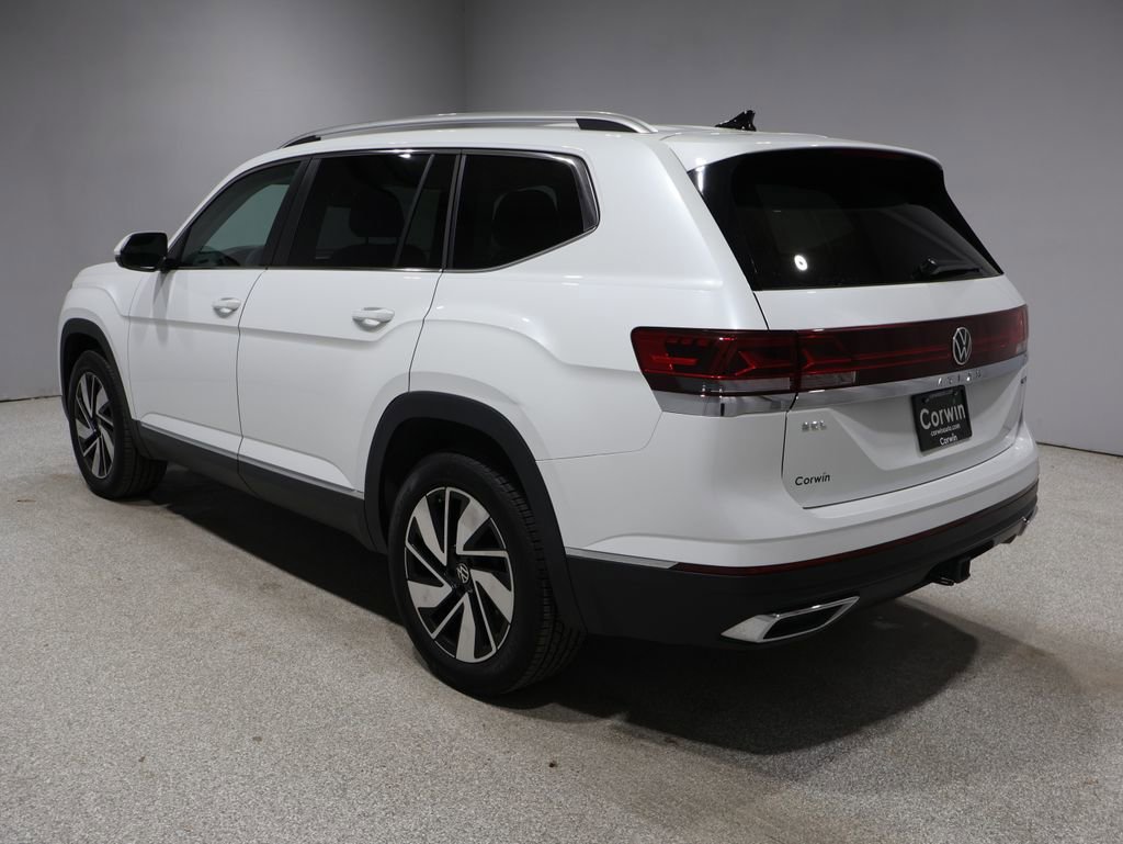 Used 2025 Volkswagen Atlas SEL AWD/4WD image 4