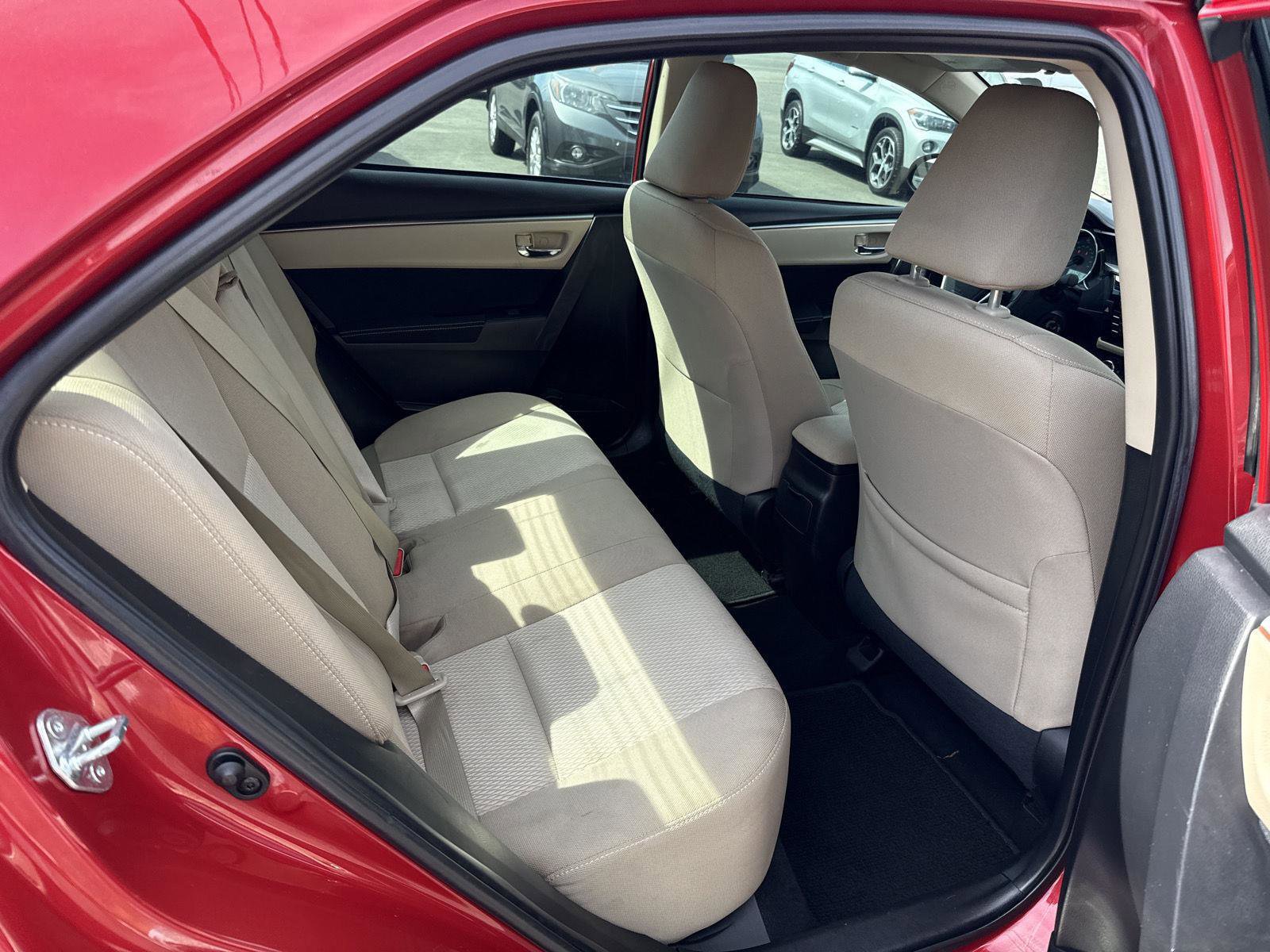 Used 2015 Toyota Corolla LE image 17