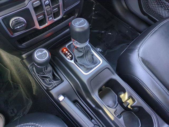 Used 2020 Jeep Wrangler Unlimited Sahara AWD/4WD image 12