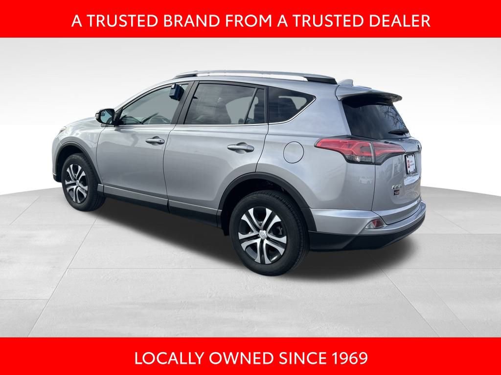 Certified 2017 Toyota RAV4 LE image 4