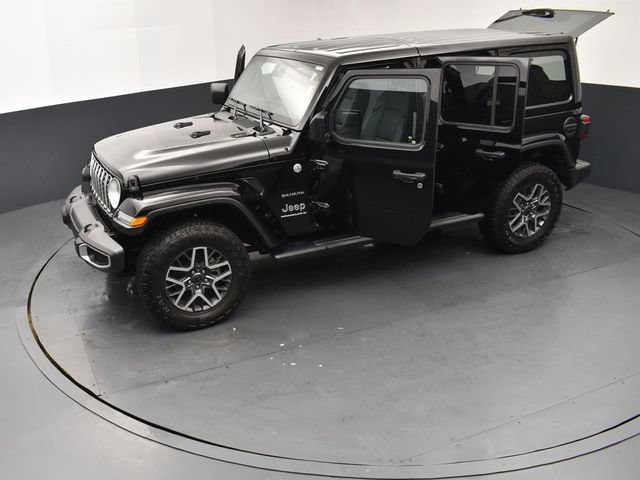 Used 2024 Jeep Wrangler Unlimited Sahara w/ Dual Top Group AWD/4WD image 30