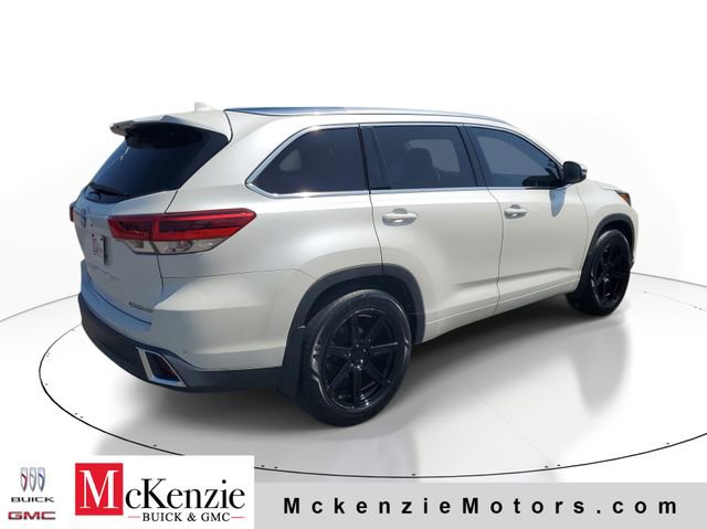 Used 2018 Toyota Highlander Limited Platinum AWD/4WD image 4
