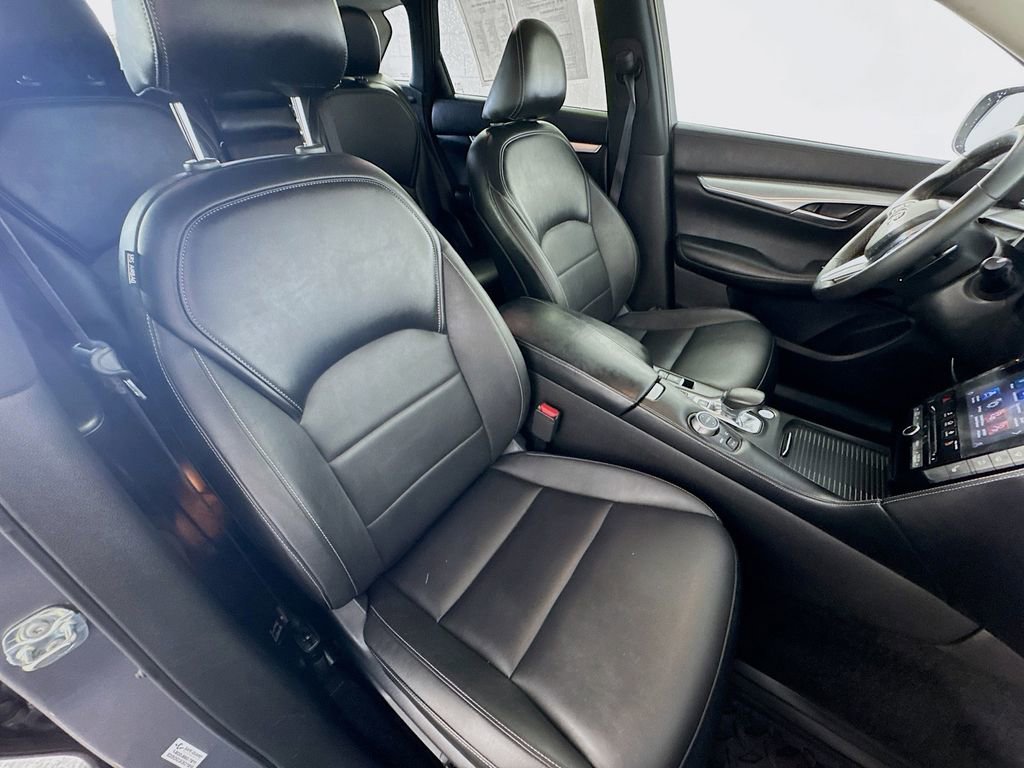 Used 2021 INFINITI QX50 Luxe w/ Accent Package image 28