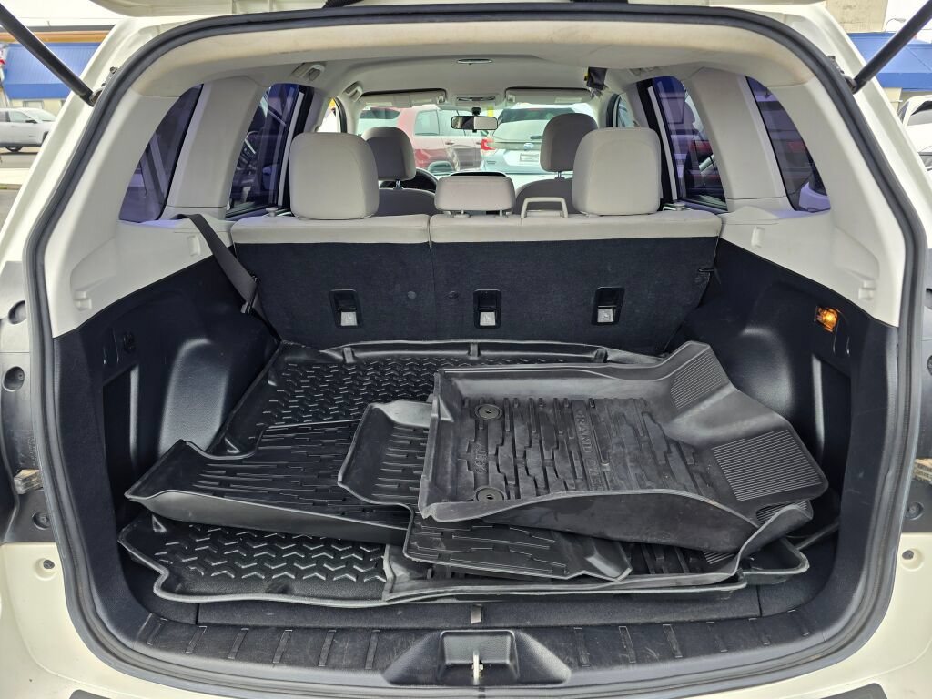 Used 2016 Subaru Forester 2.5i AWD/4WD image 14