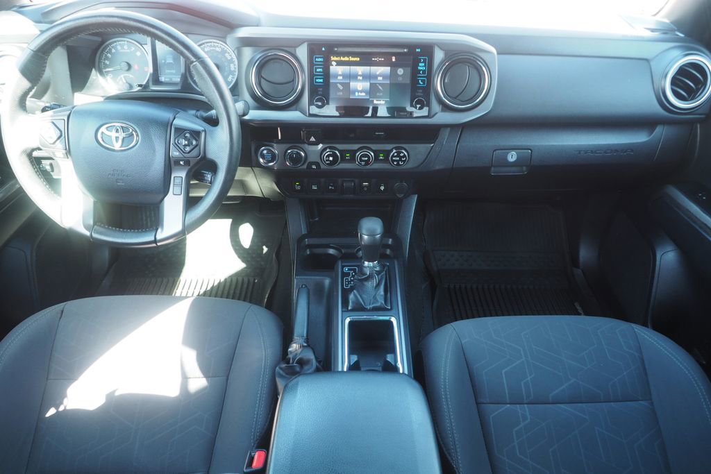 Used 2018 Toyota Tacoma TRD Off-Road w/ Technology Package image 18