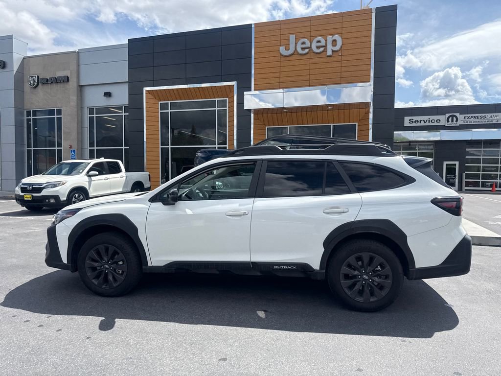 Used 2025 Subaru Outback Onyx Edition AWD/4WD image 8
