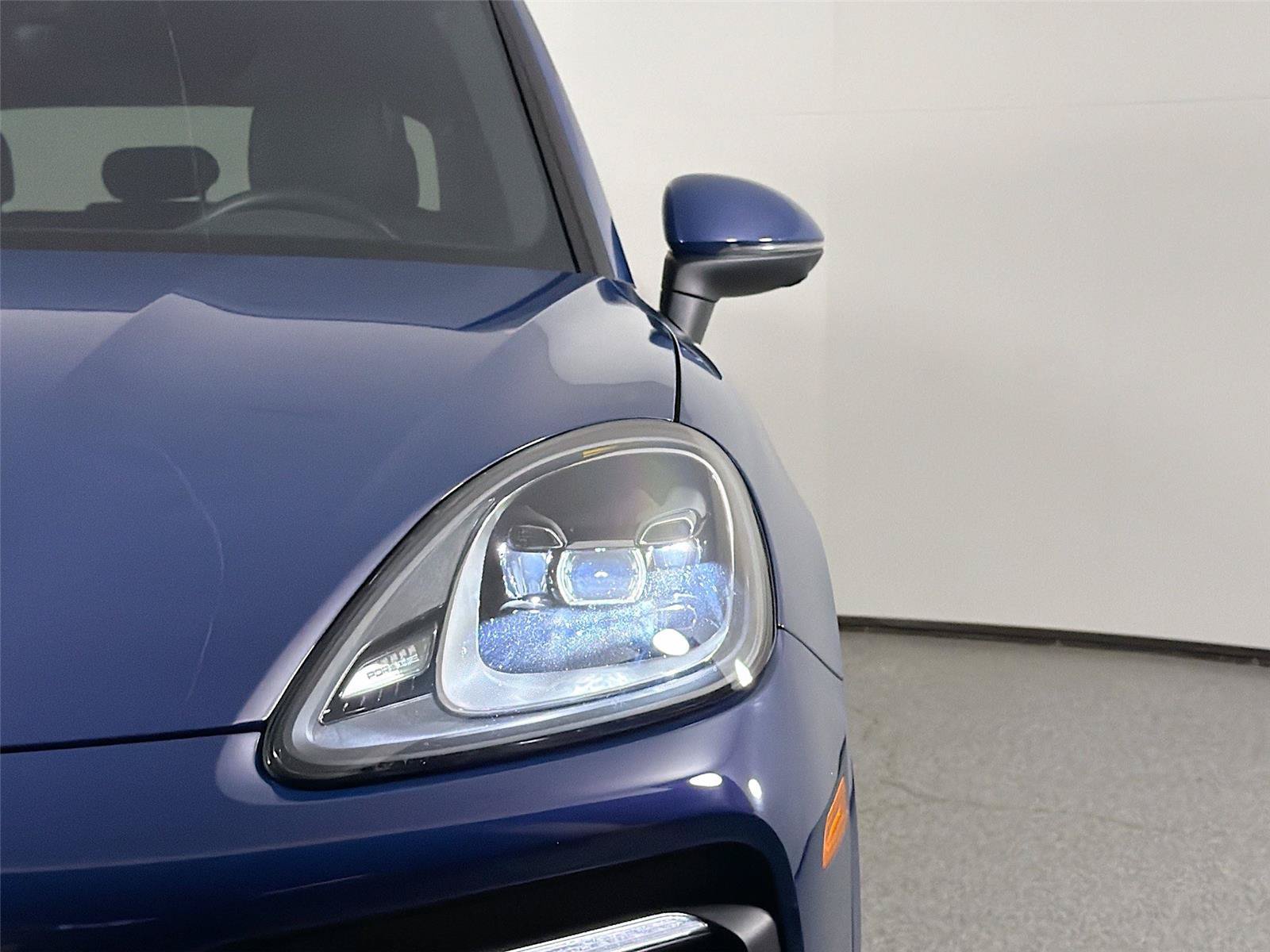Certified 2022 Porsche Cayenne E-Hybrid AWD/4WD image 15