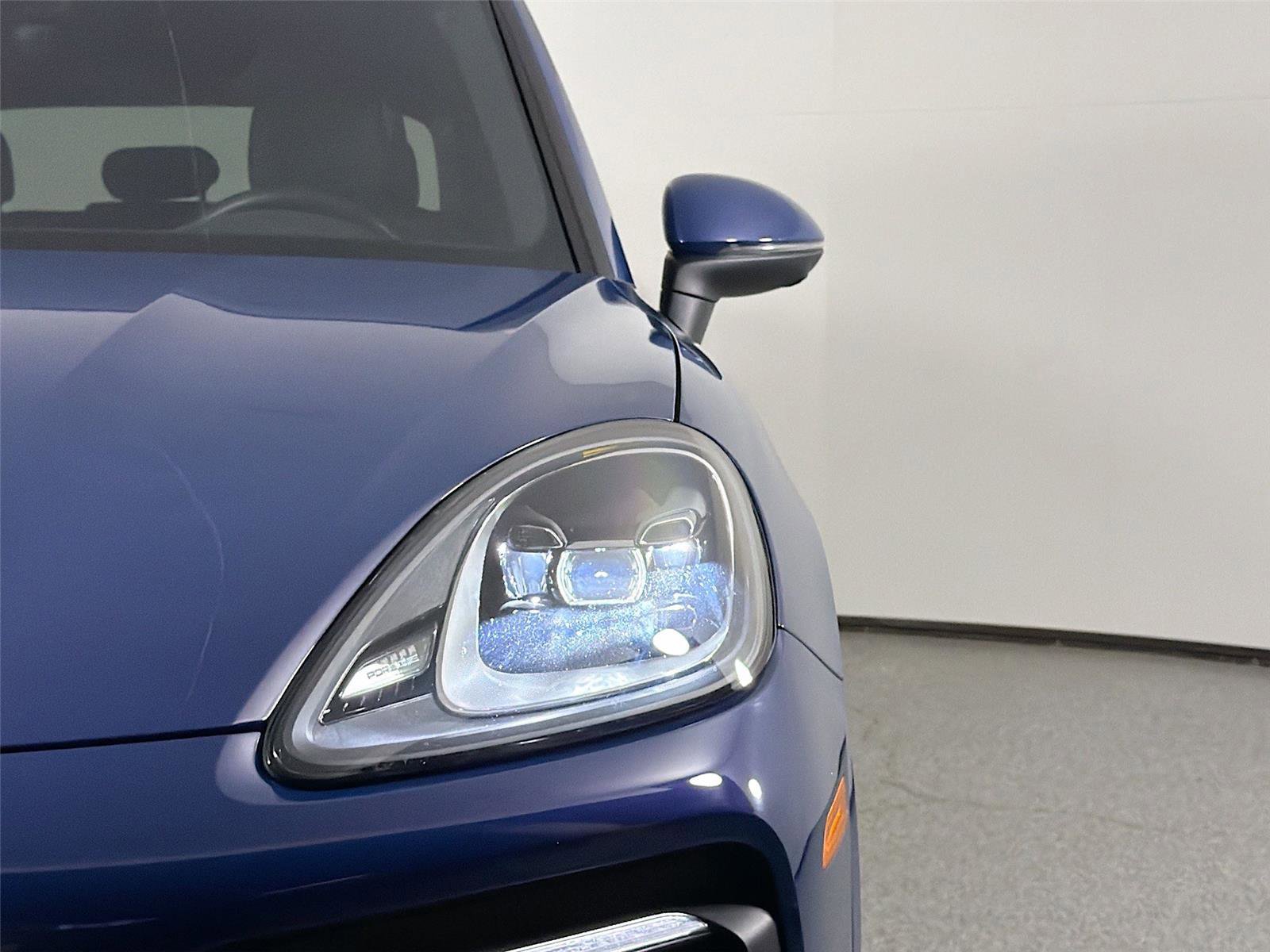 Certified 2022 Porsche Cayenne E-Hybrid AWD/4WD image 15