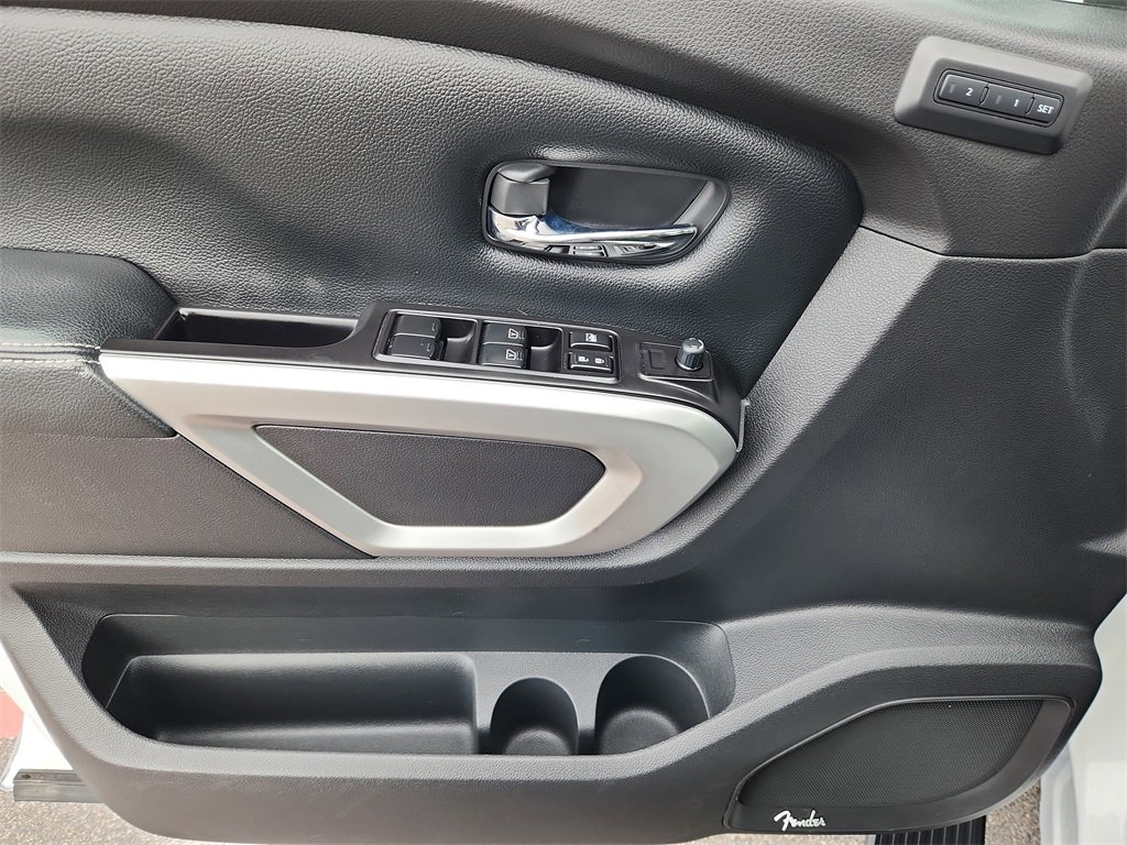 Used 2019 Nissan Titan PRO-4X w/ Pro-4x Convenience Package image 8